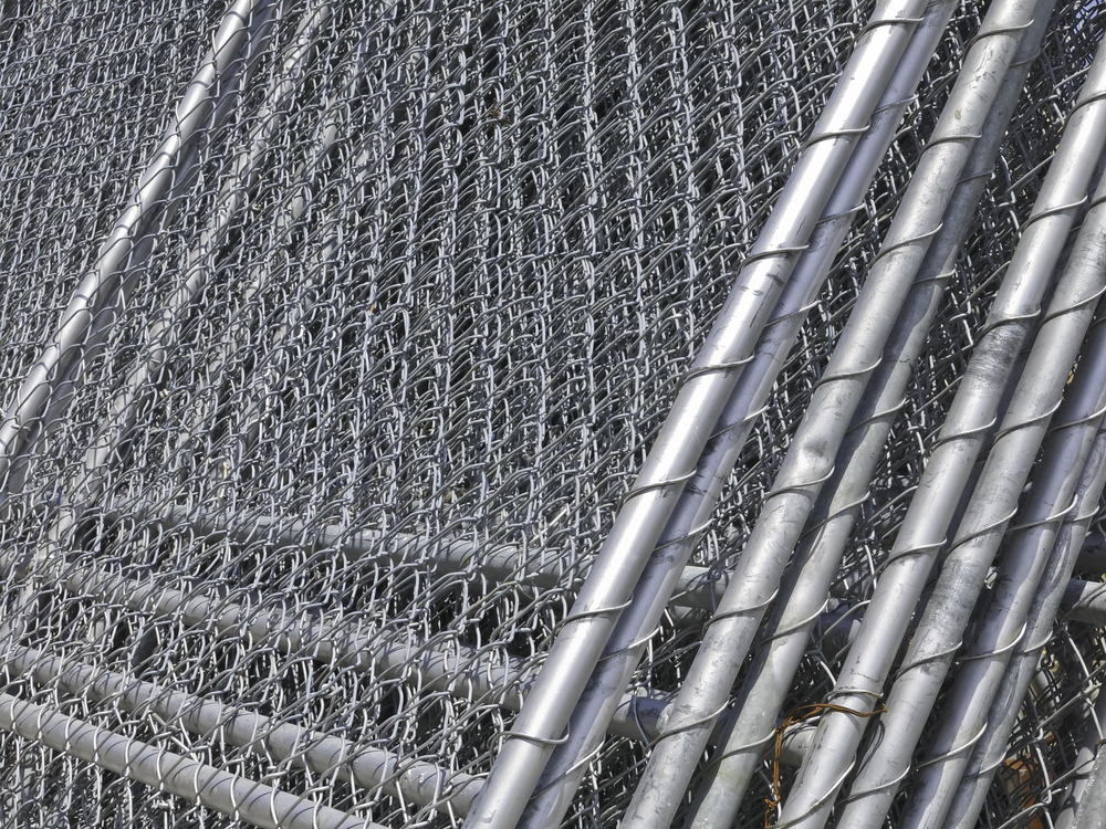 Rust Compound Gate Preventing Rust on Fences and Gates with ZRC® Cold Galvanizing Compound
